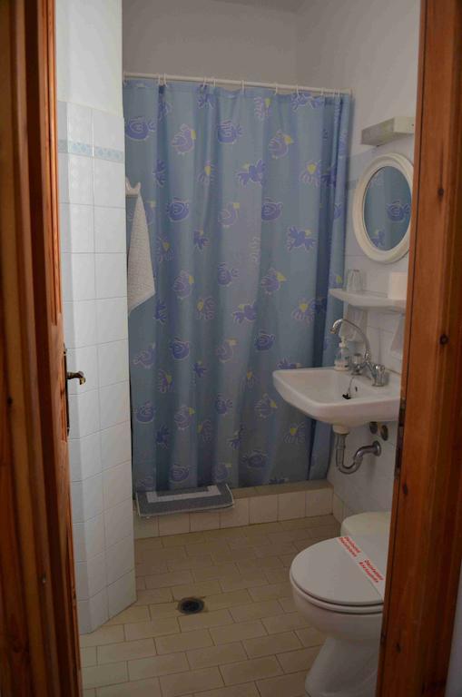 Casper'S Studios Piso Livadi Pokoj fotografie